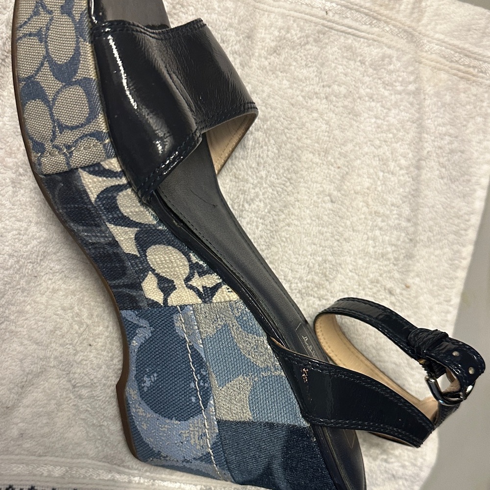Coach Navy and Cream Patterned Sandals